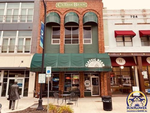 722 S Kansas Ave, Topeka, KS, 66603-3808 | Card Image