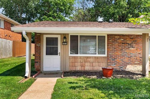 10510 Carroll Wood Way, Saint Louis, MO, 63128-1315 | Card Image