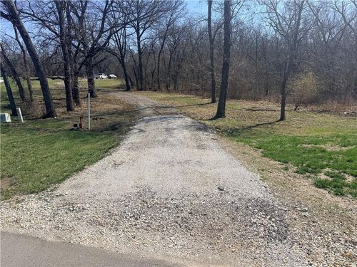 29245 W 226th Ct, Spring Hill, KS, 66083-6016 | Card Image