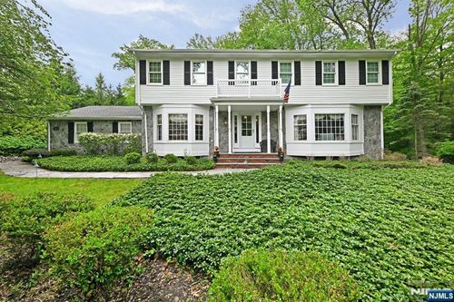 16 Knollwood Rd, Upper Saddle River, NJ, 07458-2411 | Card Image