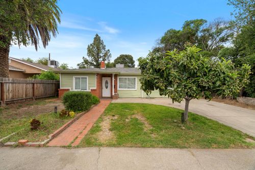 1739 La Jolla Dr, Stockton, CA, 95204-1722 | Card Image