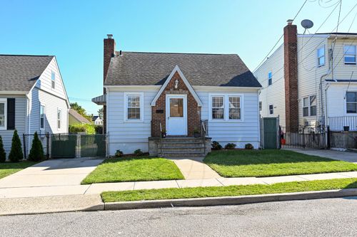 1087 Esther Street, Hempstead, NY, 11010 | Card Image