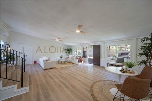 1328 Hele St, Kailua, HI, 96734-3627 | Card Image