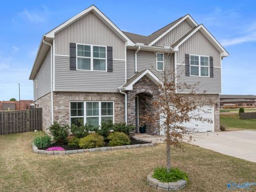 88 Sage Oak Dr, Decatur, AL, 35603-7519 | Card Image