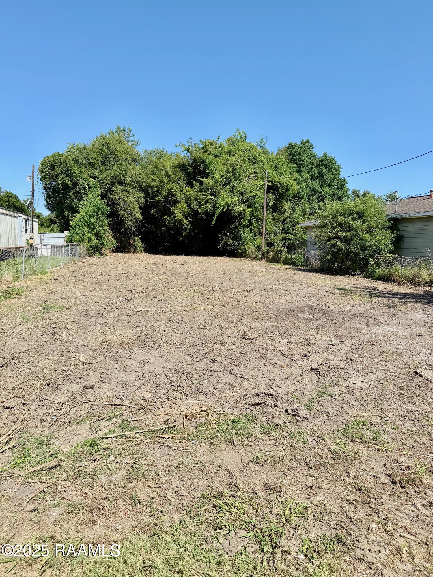 Land in New Iberia