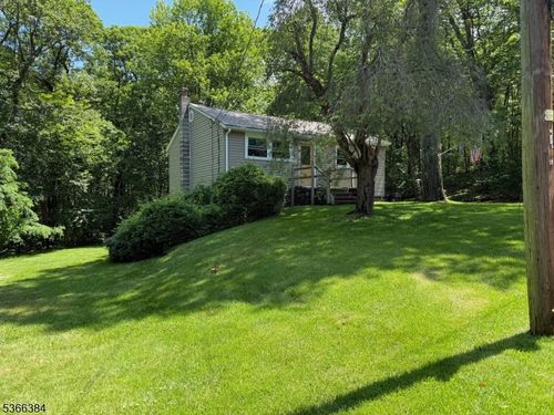 39 Chickadee Ln, Hewitt, NJ, 07421-3712 | Card Image