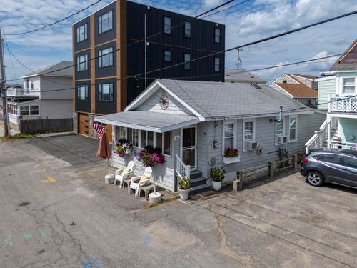 1-14 Manchester Street, Hampton, NH, 03842 | Card Image