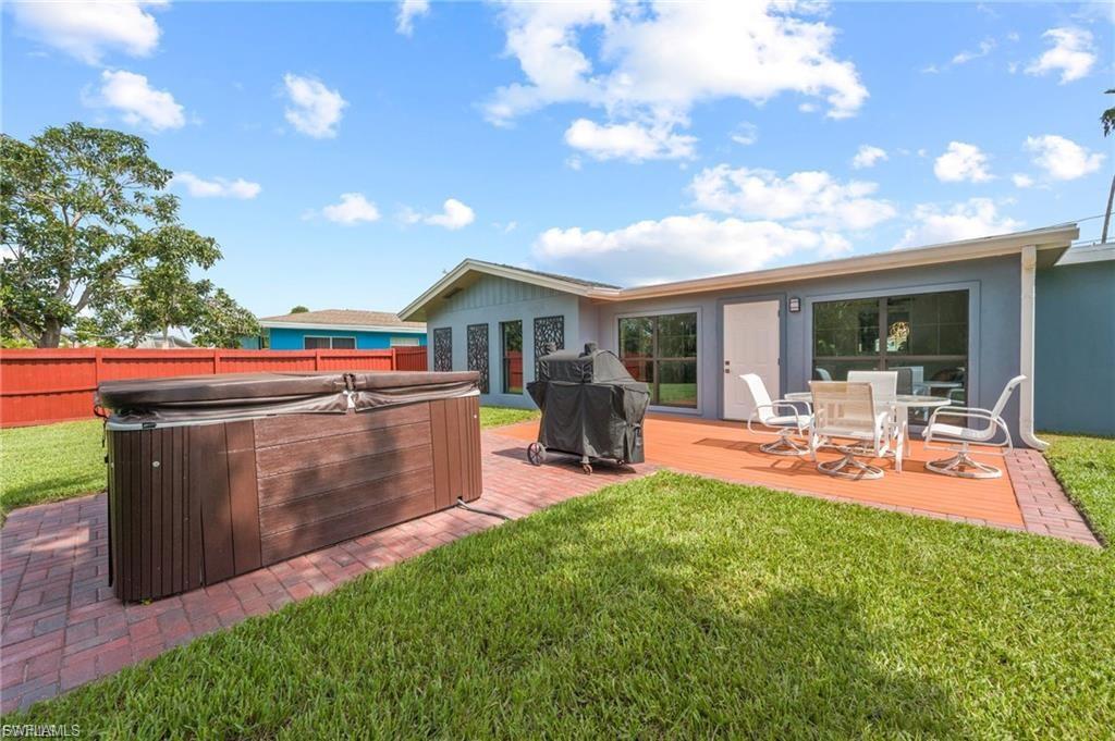 Residential in NORTH FORT MYERS 4