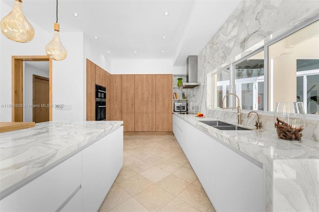 9500 Sw 60 Th Ct, House other with 6 bedrooms, 9 bathrooms and null parking in Pinecrest FL | Image 5