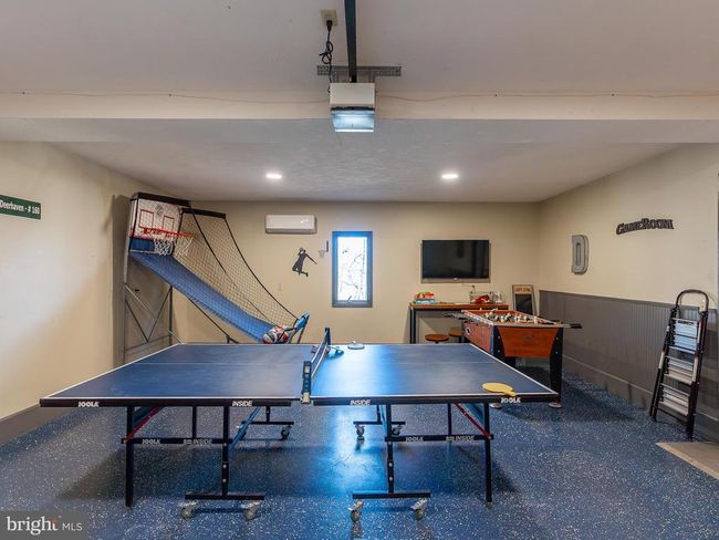 160 Wilson Way, House other with 4 bedrooms, 4 bathrooms and null parking in MCGAHEYSVILLE VA | Image 37