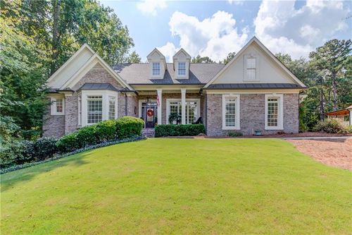 951 Providence Ln, Monroe, GA, 30656-6233 | Card Image