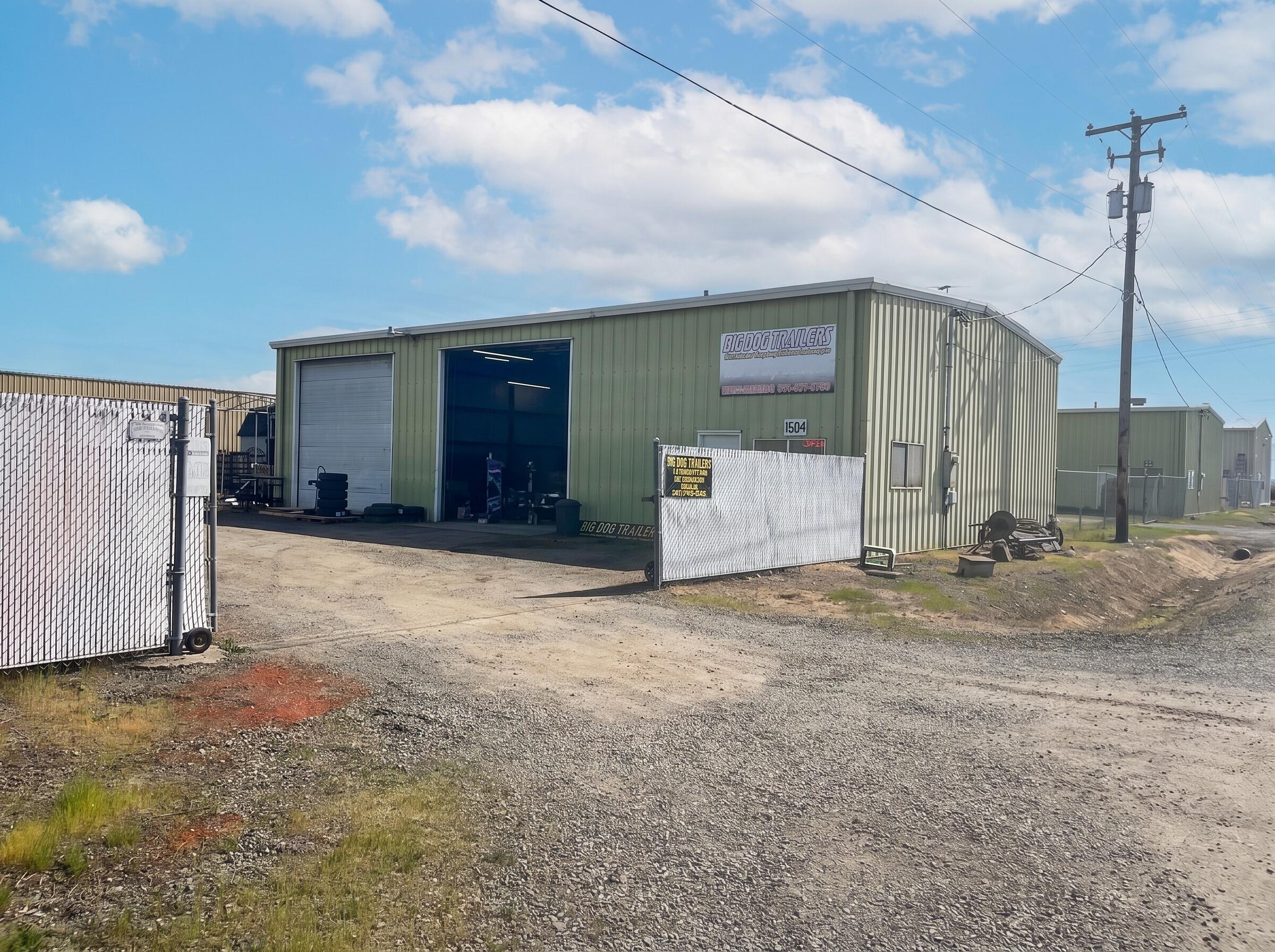 Commercial Lease in White City 4