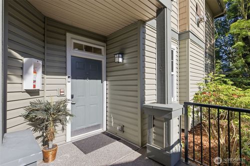 k102-1500 S 18th Street, Renton, WA, 98055 | Card Image