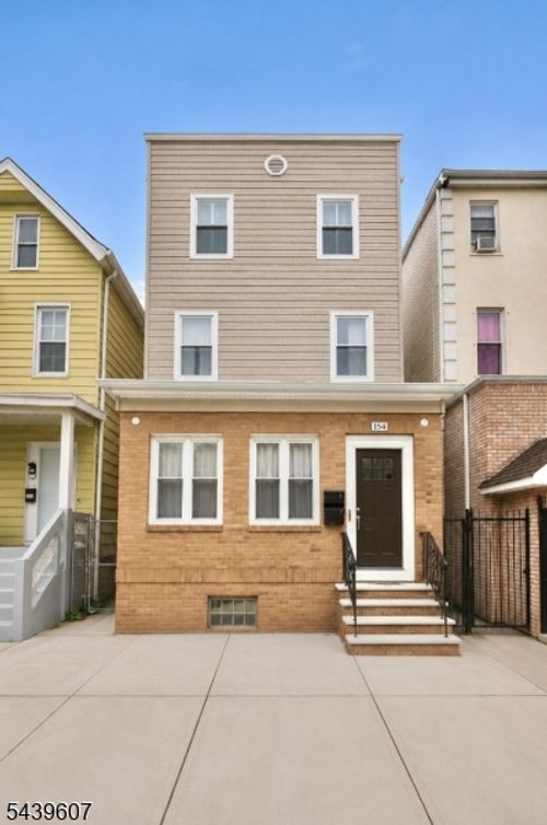 2-154 Garside St, Newark, NJ, 07104-1912 | Card Image