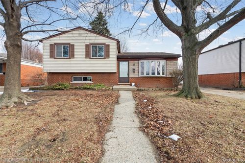 31650 Nelson Dr, Warren, MI, 48088-7034 | Card Image