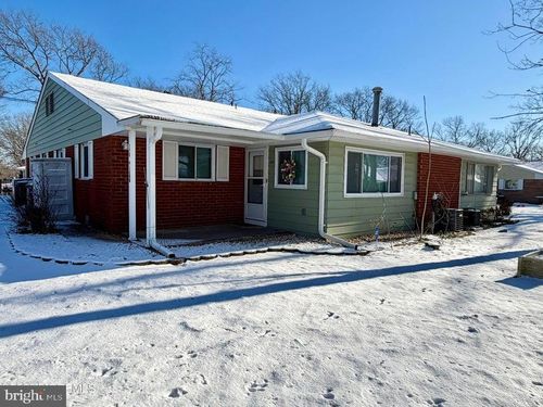 7 Heron St, Manchester, NJ, 08759-5101 | Card Image