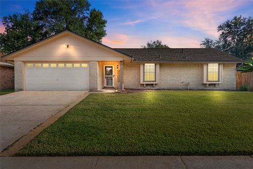 5302 Iris Cir, Bossier City, LA, 71112-4924 | Card Image