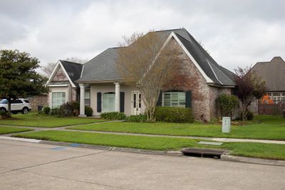 135 Autumn Dr, House other with 4 bedrooms, 2 bathrooms and null parking in Houma LA | Image 3