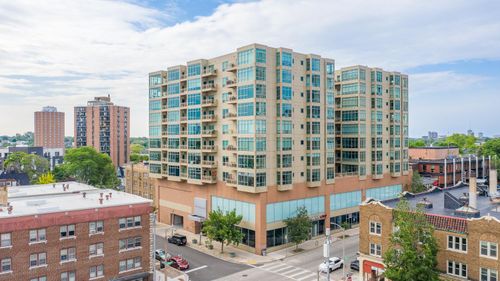 1550 E Royall Pl, MILWAUKEE, WI, 53202-1869 | Card Image