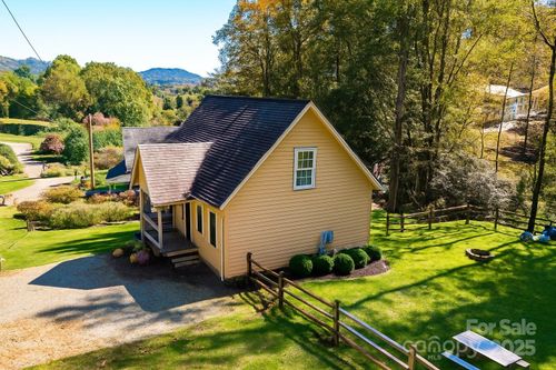 492 Poplar Hill Dr, Boone, NC, 28607-4520 | Card Image