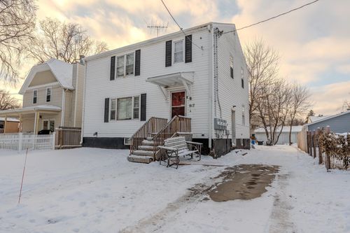 817 9th St S, Fargo, ND, 58103-2675 | Card Image