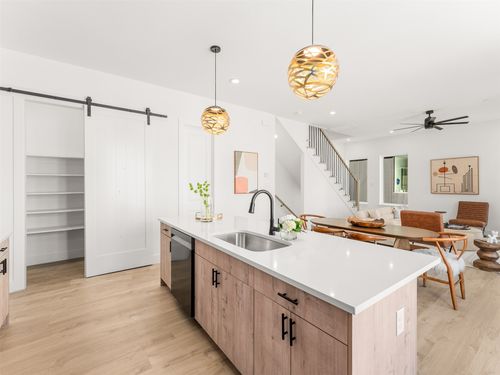 107-2015 N Prairie Ave, Dallas, TX, 75204-7204 | Card Image