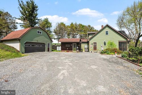 72 Greening Life Ln, SHERMANS DALE, PA, 17090-8834 | Card Image