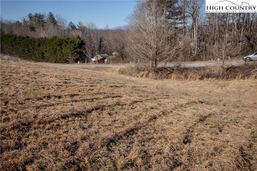 721 Chatsworth Cir, Lenoir, NC, 28645-8397 | Card Image