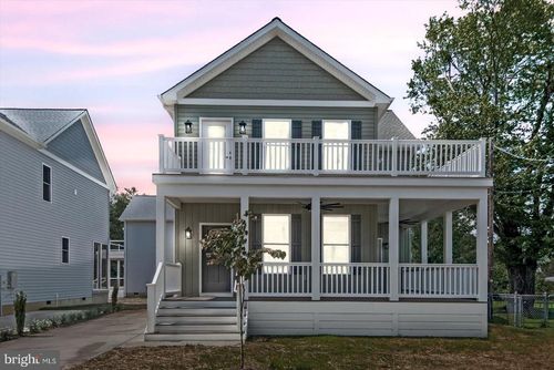 702 Taggart St, COLONIAL BEACH, VA, 22443-2111 | Card Image