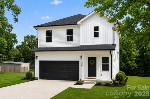 675 Fisher St, Concord, NC, 28027-4065 | Card Image