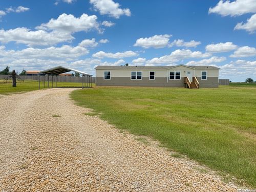 4214 Woodrow Center Rd, Kingsbury, TX, 78638-2148 | Card Image