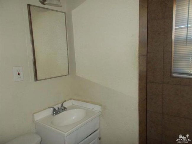 66399 BATH ROOM | Image 4