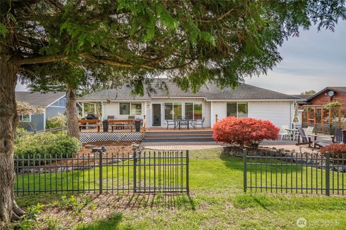 8118 Sehome Rd, Blaine, WA, 98230-9564 | Card Image