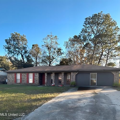 1925 University Street, Gautier, MS, 39553 | Card Image