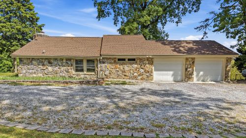 12024 Laurbrow Rd, Soddy Daisy, TN, 37379-7450 | Card Image