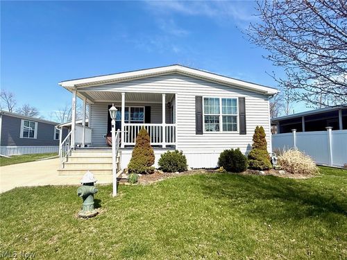 362 Pin Oak Cir, Elyria, OH, 44035-8920 | Card Image