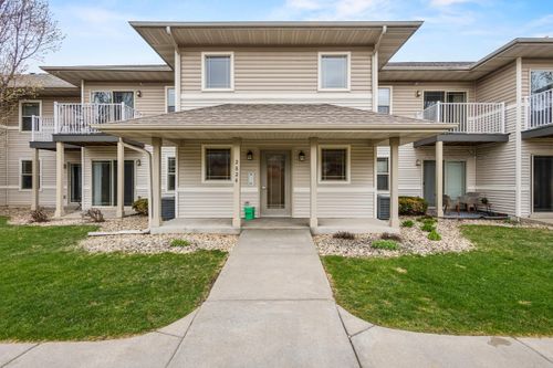 202-2824 Pleasant View Rd, Middleton, WI, 53562-4818 | Card Image