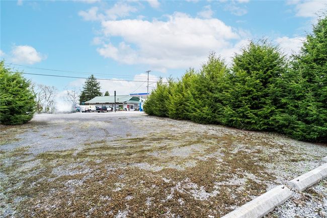 1946 State Route 208, House other with 2 bedrooms, 1 bathrooms and 8 parking in Pulaski PA | Image 36