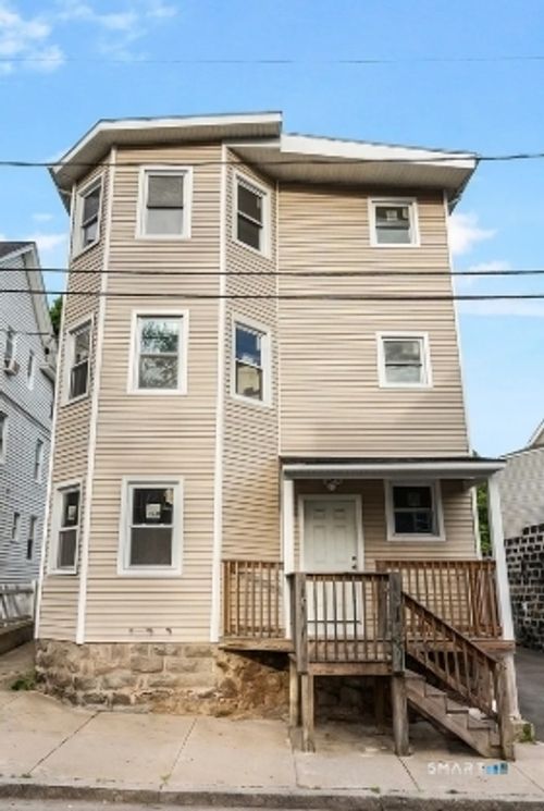 1-16 Vermont St, Waterbury, CT, 06704-3753 | Card Image