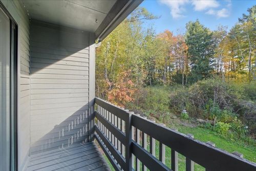 96 Twin Oaks Ter, South Burlington, VT, 05403-7170 | Card Image
