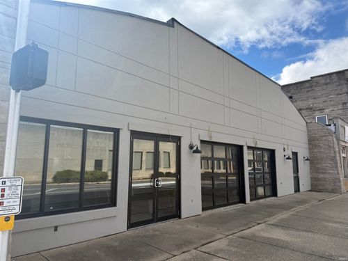 802 16th St, Bedford, IN, 47421-3823 | Card Image