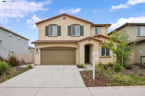 3046 Tinsley St, Manteca, CA, 95337-7016 | Card Image