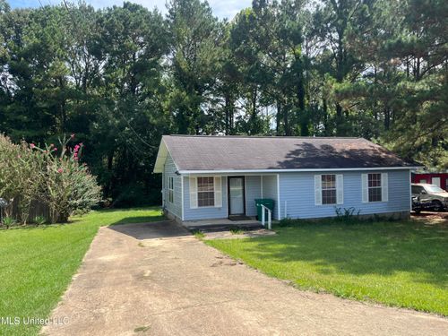 411 Grenn St, Brookhaven, MS, 39601-3928 | Card Image