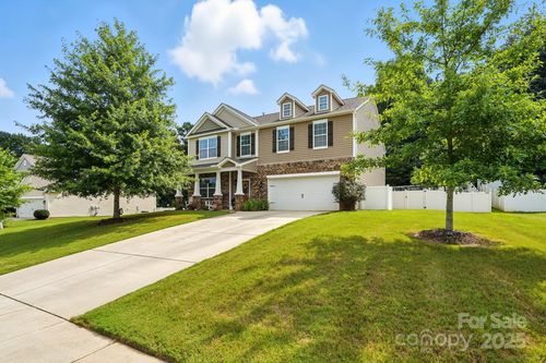 120 Rippling Water Dr, Mount Holly, NC, 28120-9612 | Card Image