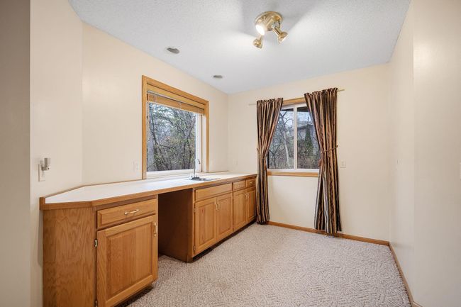 Bar area in lower level | Image 52
