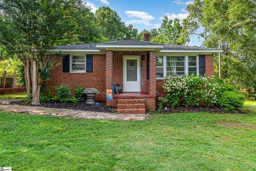 7 Edgewood St, Liberty, SC, 29657-1301 | Card Image