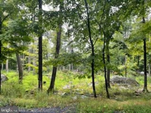 115 Falcon Crst, Greentown, PA, 18426-7401 | Card Image