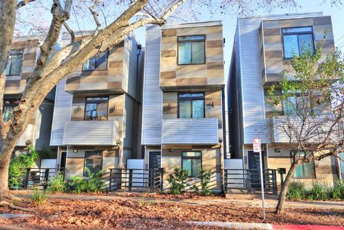 1913 5th St, Sacramento, CA, 95811-6904 | Card Image