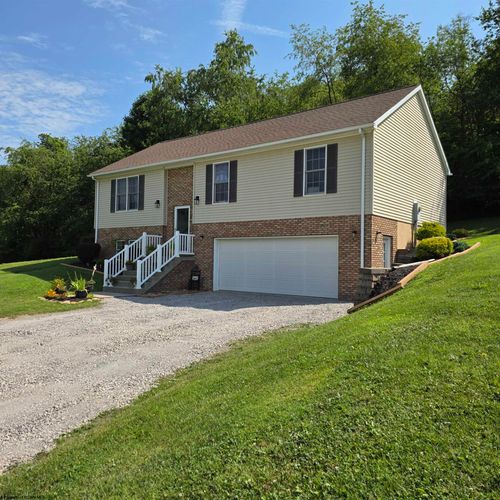 81 Overlook Dr, Buckhannon, WV, 26201-4073 | Card Image