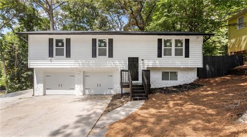 3291 Wintercreeper Dr, lithonia, GA, 30038-2668 | Card Image